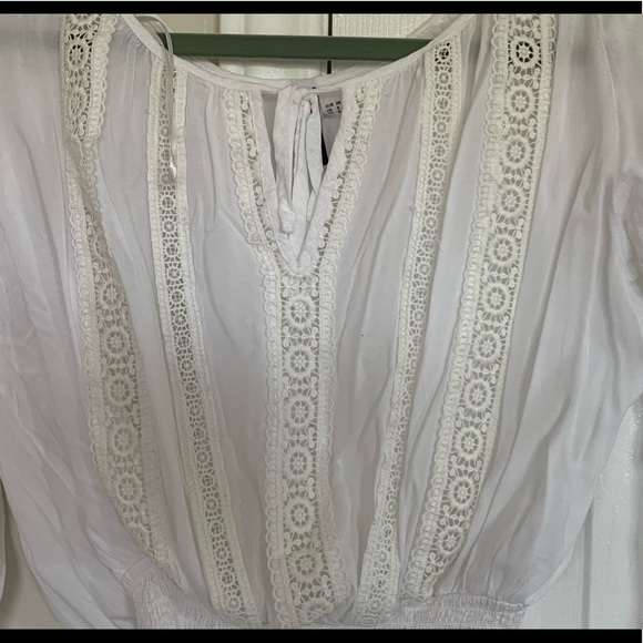 Long sleeve white shirt; brown sleeveless blazer - Picture 2 of 8